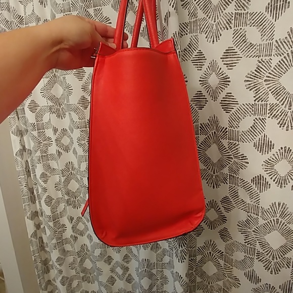 Handbag - Picture 3 of 5